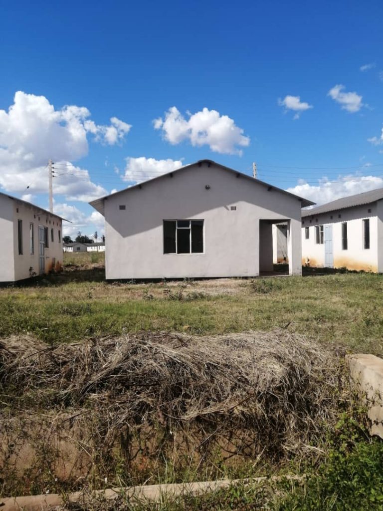 DZIVARASEKWA NBS CHEAP HOUSES FOR SALE To view call or whatsapp 263